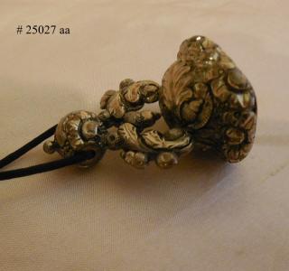 Multiple acorns, oak leaves & blossoms