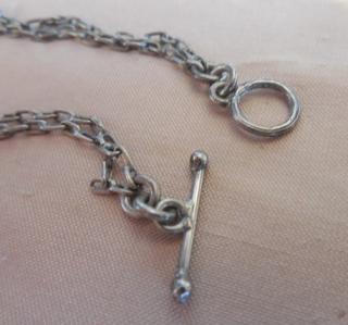 detail, toggle & ring