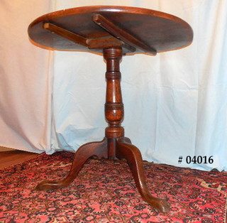 FIGURED ELM tilt-top Queen Anne trifid Tea Table