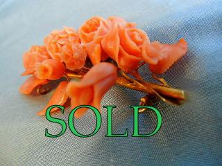 CARVED CORAL ROSES & BUDS 18k gold Floral Spray Brooch