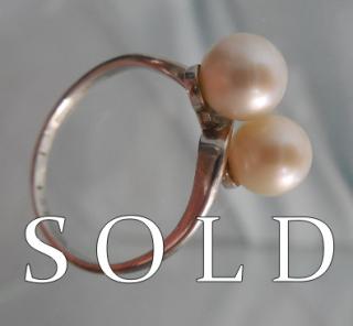 TWIN PEARLS Mikimoto 1950's "Moi et Toi" Ring