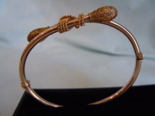 27047 ETRUSCAN bracelet, hinged v 2