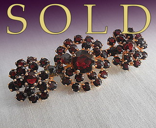 TRIPLE BLOSSOM Bohemian Garnets Bar Pin