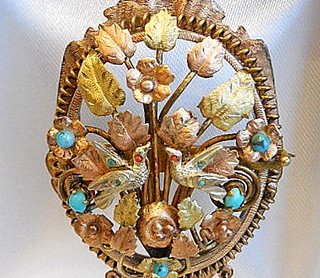 Pin / Pendant detail