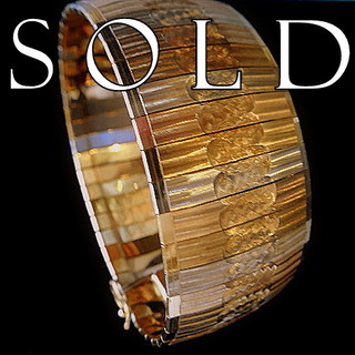 SLEEK, SUPPLE & LAVISH Wide 18k 3-colors Gold Paneled Flexible Cuff