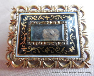 ENAMELS in BLACK, WHITE & GOLD 18k Gold Keepsake Brooch