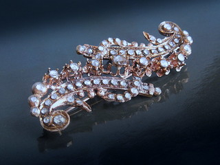 55 ROSE CUT DIAMONDS, "Interlaced Ribbons" Pinchbeck Brooch