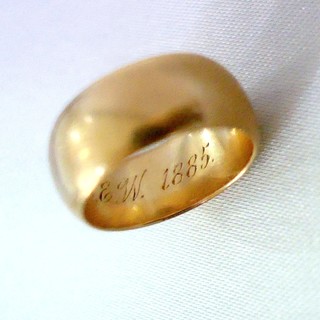 1885 18K GOLD WEDDING BAND dated & signed