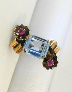 18K "SCROLLS & FLOWERHEADS" Retro Rose Gold Gem-Set Ring