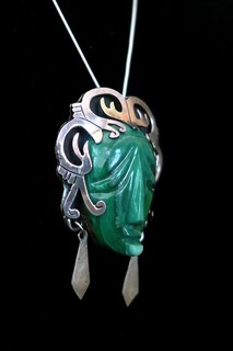 FACE OF A MAYAN / AZTEC RULER Mexican Sterling & Carved Green Stone Pendant Brooch