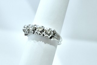 "STARS"  FIVE DIAMOND SIMULANTS 18K WHITE GOLD BAND RING