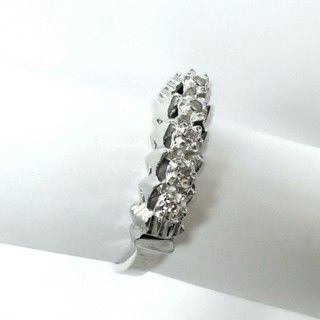 FIVE DIAMOND SIMULANTS 18K WHITE GOLD BAND RING