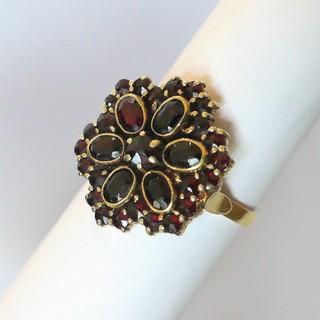 BOHEMIAN GARNETS IN 14K GOLD RING