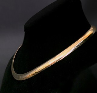 SERPENTINE ("TUBOGAS")  14K Yellow Gold Necklace