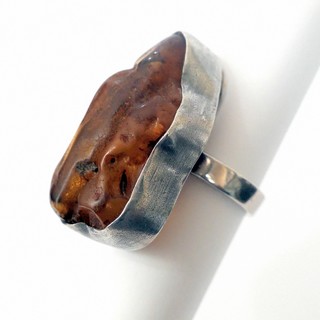 BALTIC AMBER & STERLING SILVER MODERNIST RING