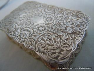 Undulating edge shape is perfectly echoed and filled by engraved pattern
