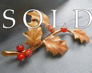 CORAL HOLLY BERRIES 18k holly branch brooch