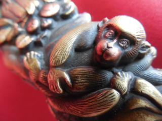 MONKEYS gathering PEACHES Japanese bronze and mixed metals Shoe Horn