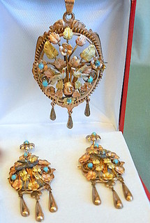 Guarajuato Mexico BIRDS, LEAVES, FLOWERS & NESTS Pin-Pendant and earrings