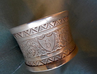 BIRMINGHAM hallmarked Beautifully engraved English Sterling Napkin Ring